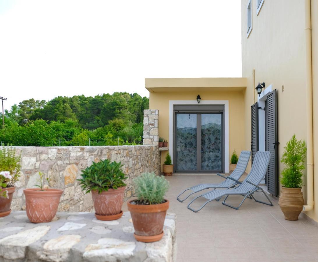Giannakis Vila Kanakádes